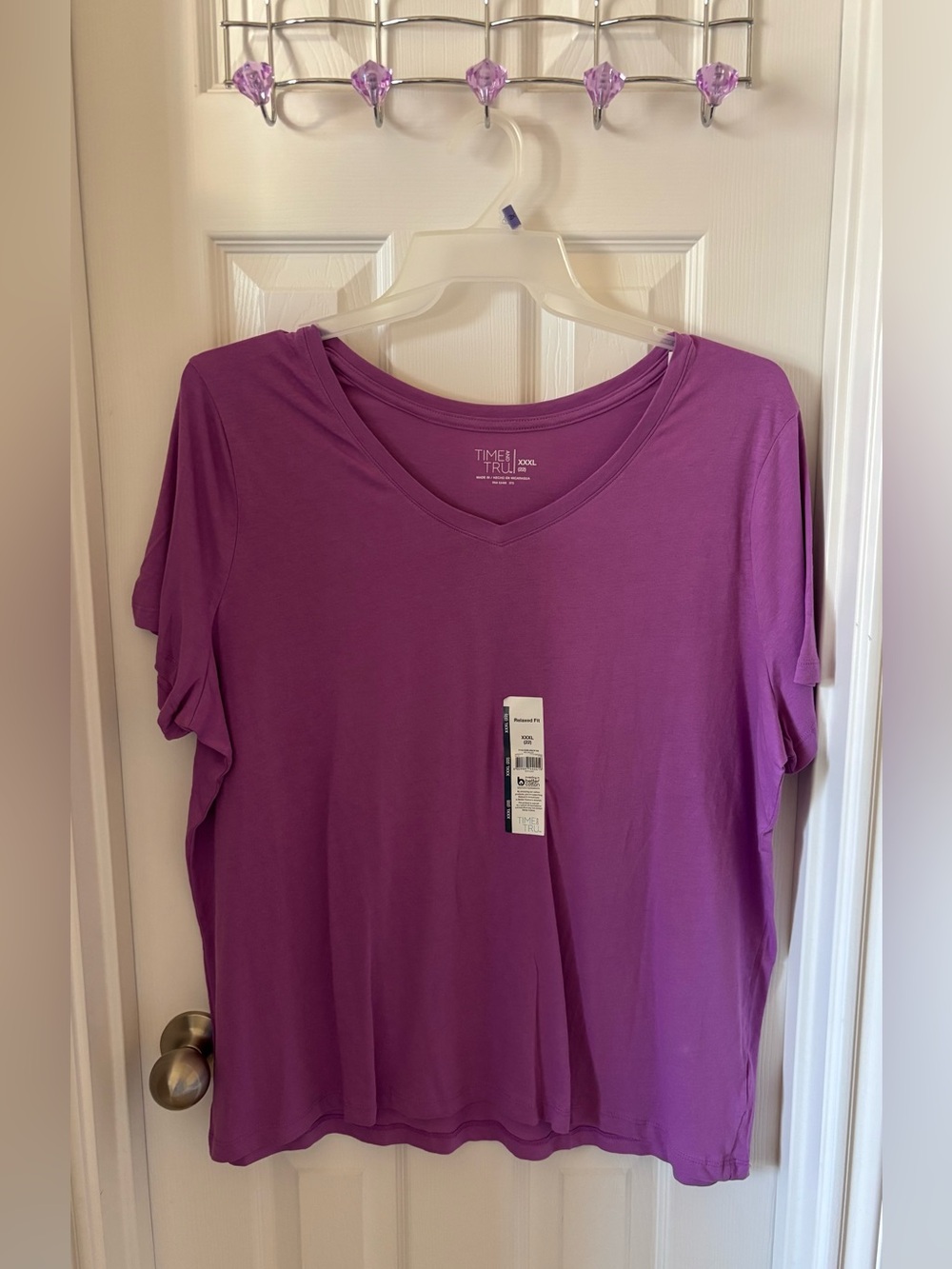 Iris Orchid Core V-Neck Tee